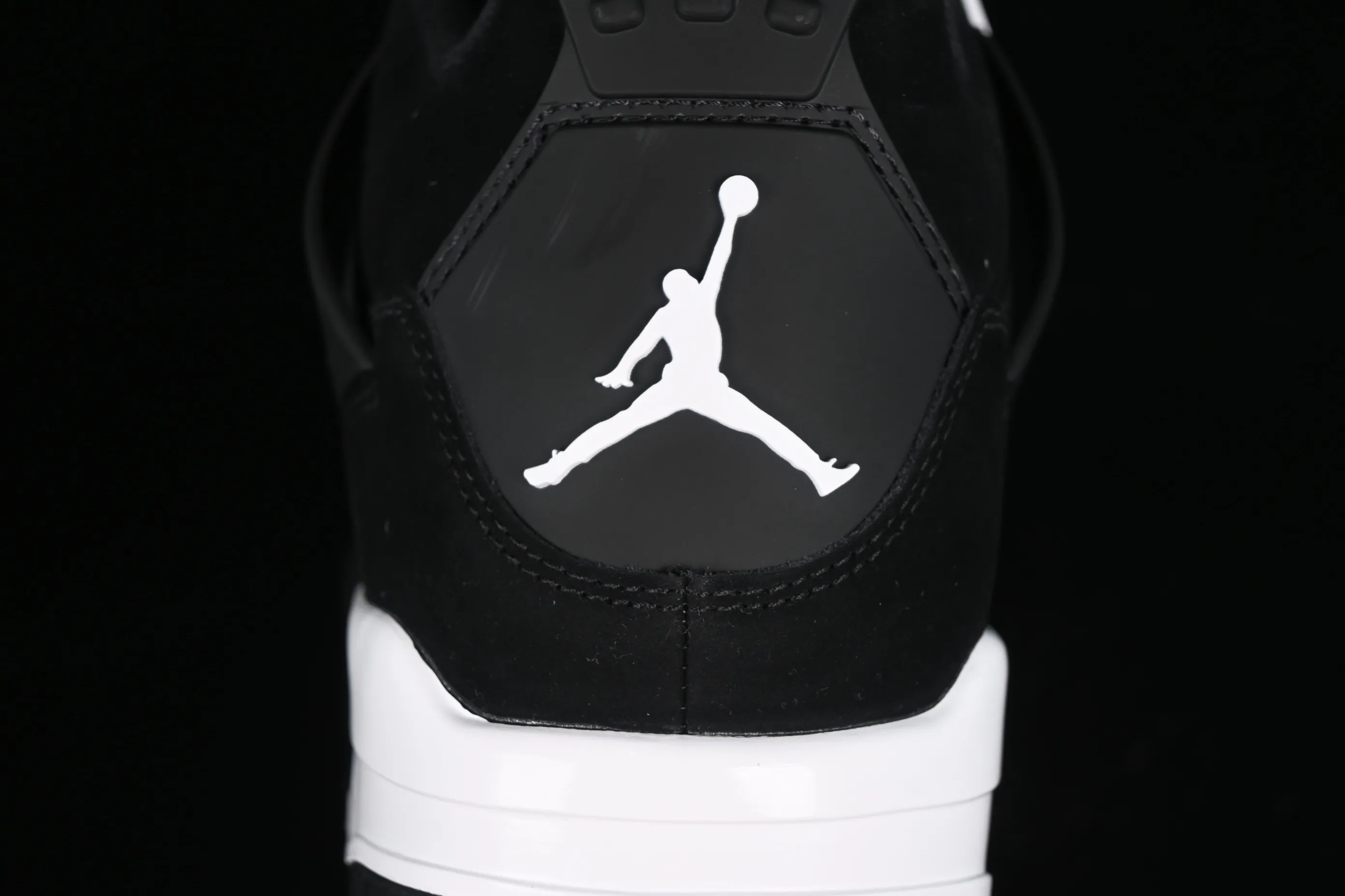 All categories Air Jordan Jordan series basketball shoes Air Jordan 4 OG version Air Jordan 4 Retro "White Thunder" AJ4 Joe 4 White Thunder FQ8138-001
